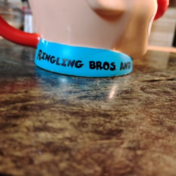 Ringling Brothers, Barnum & Bailey Circus Mug - Picture 4 of 12